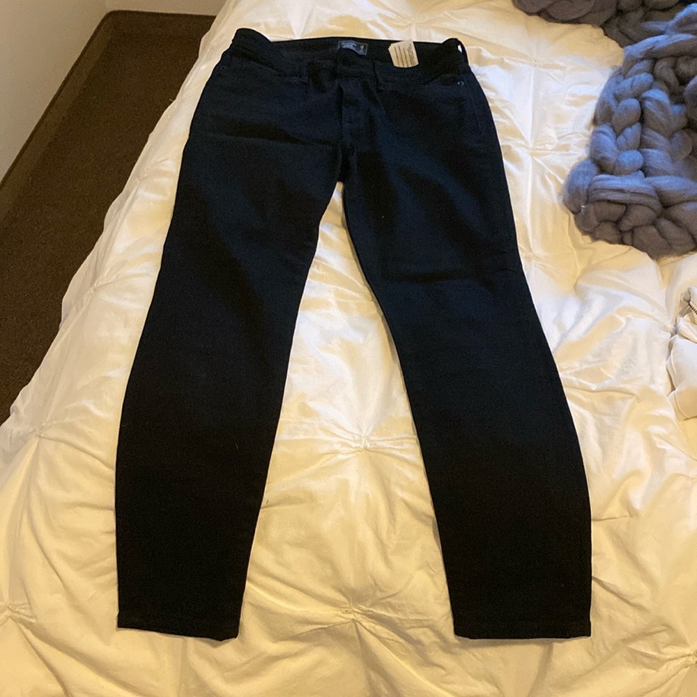 Black denim A&F skinny jeans